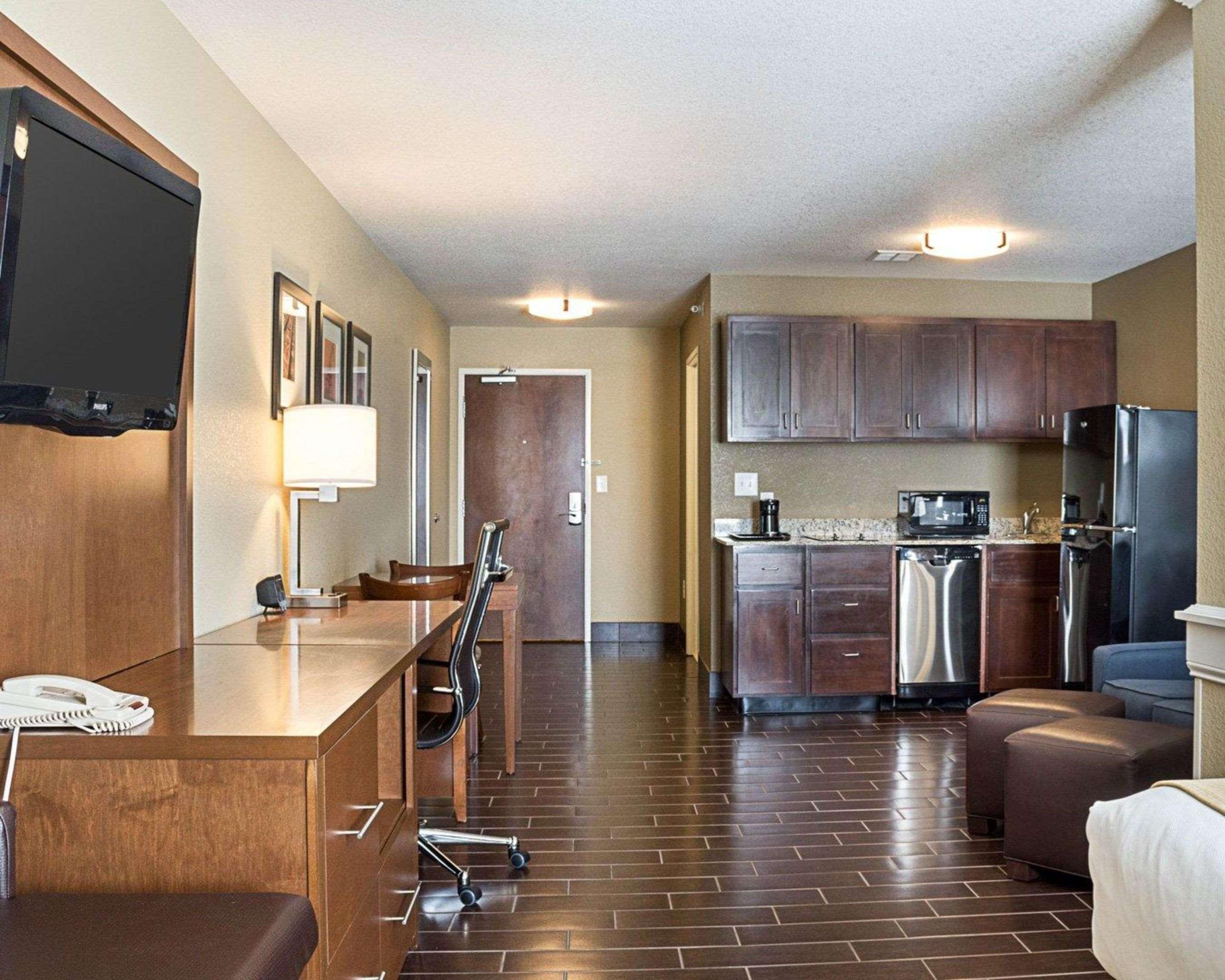 Comfort Suites Minot Eksteriør bilde