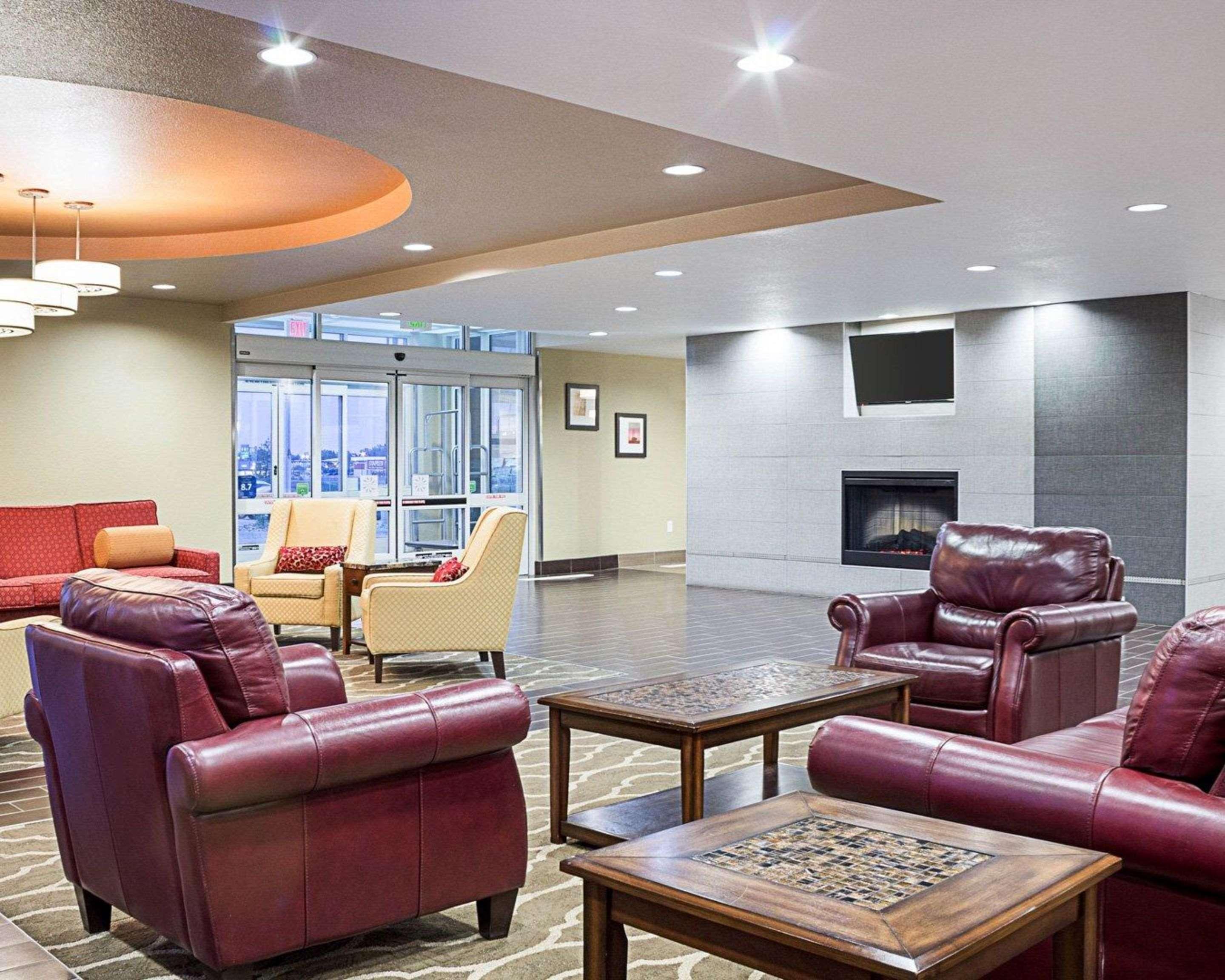 Comfort Suites Minot Eksteriør bilde