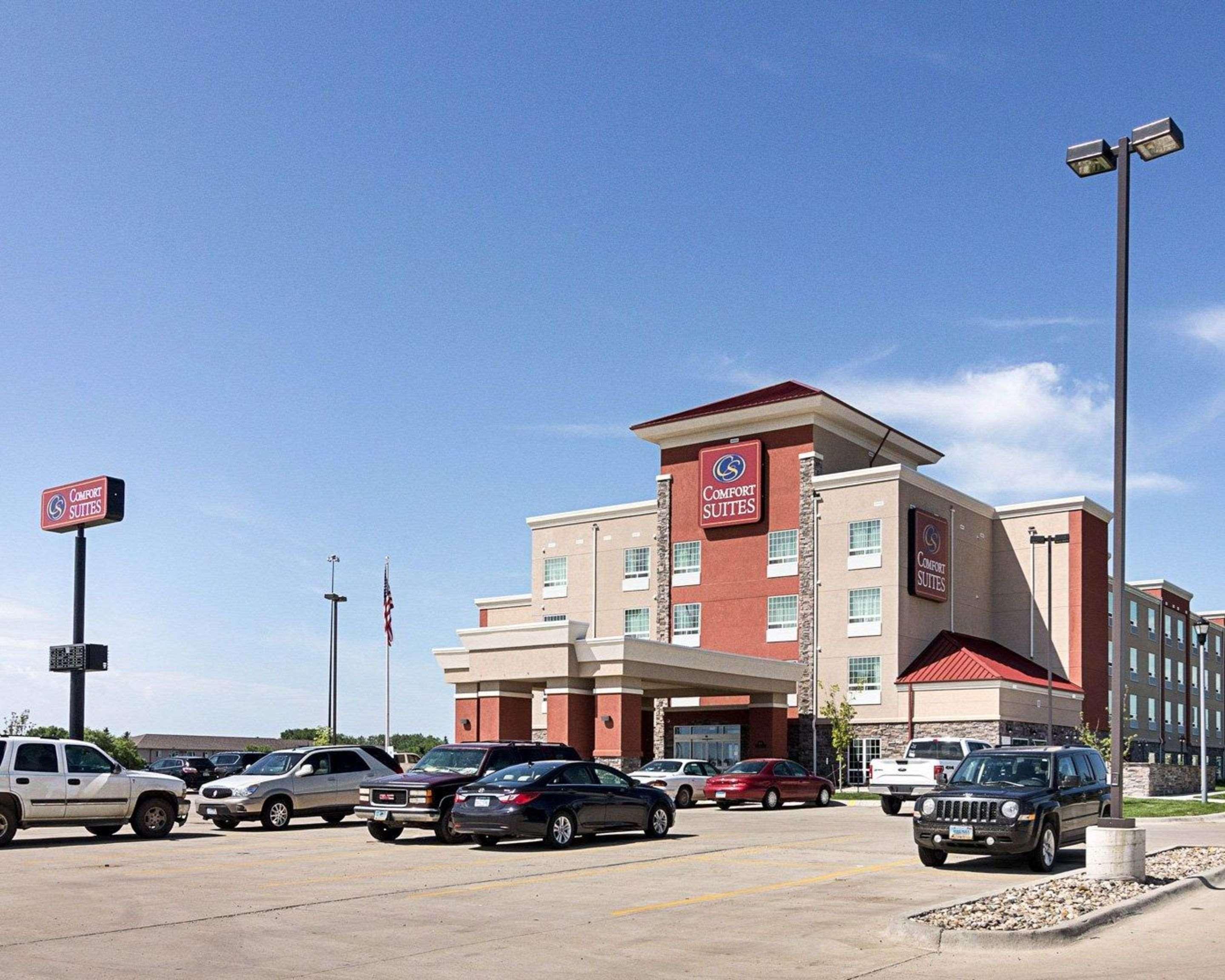 Comfort Suites Minot Eksteriør bilde