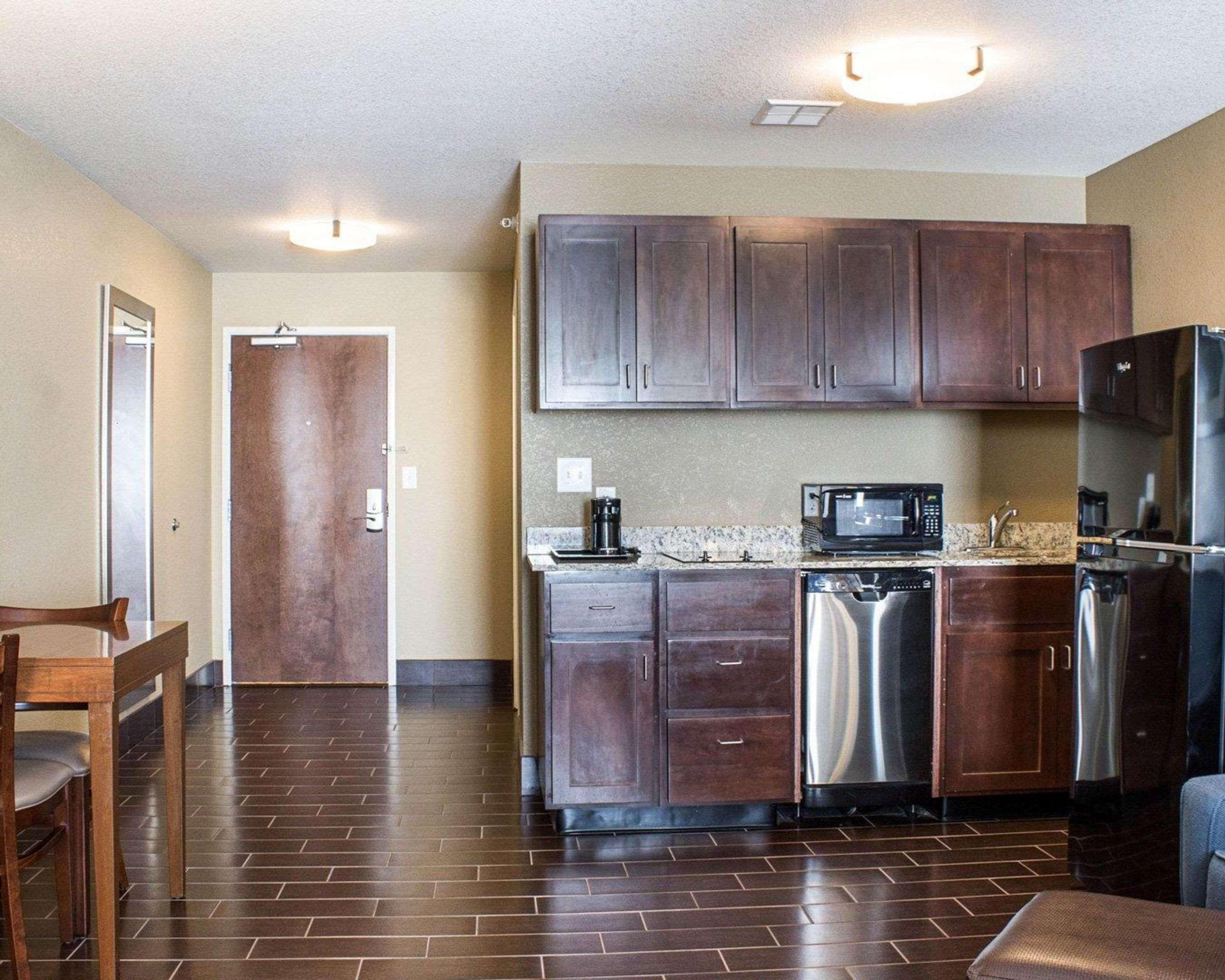 Comfort Suites Minot Eksteriør bilde