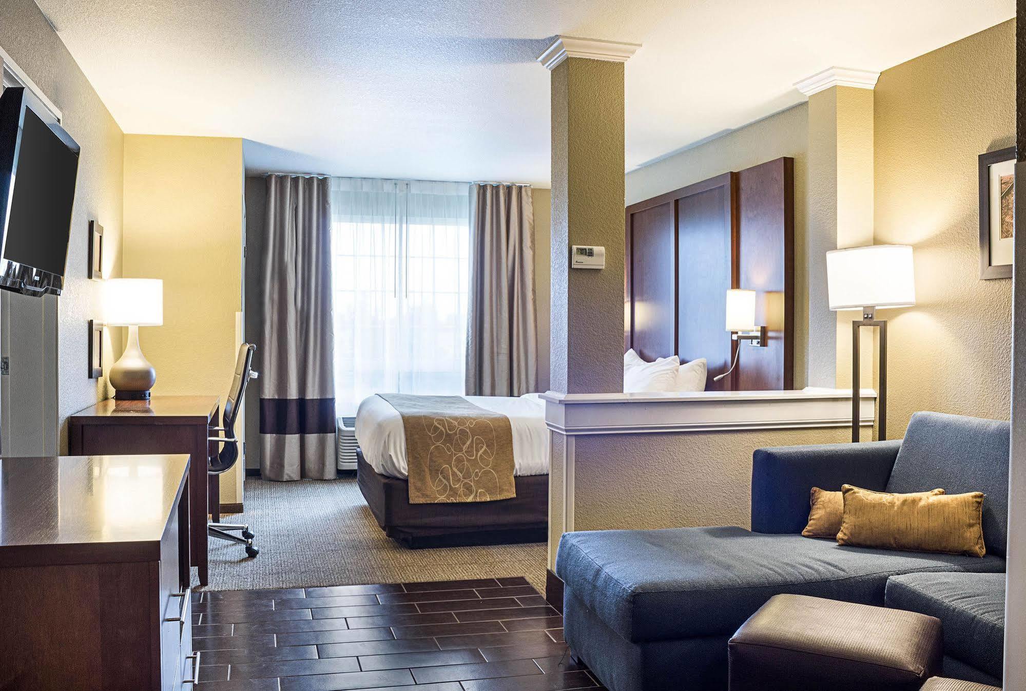 Comfort Suites Minot Eksteriør bilde